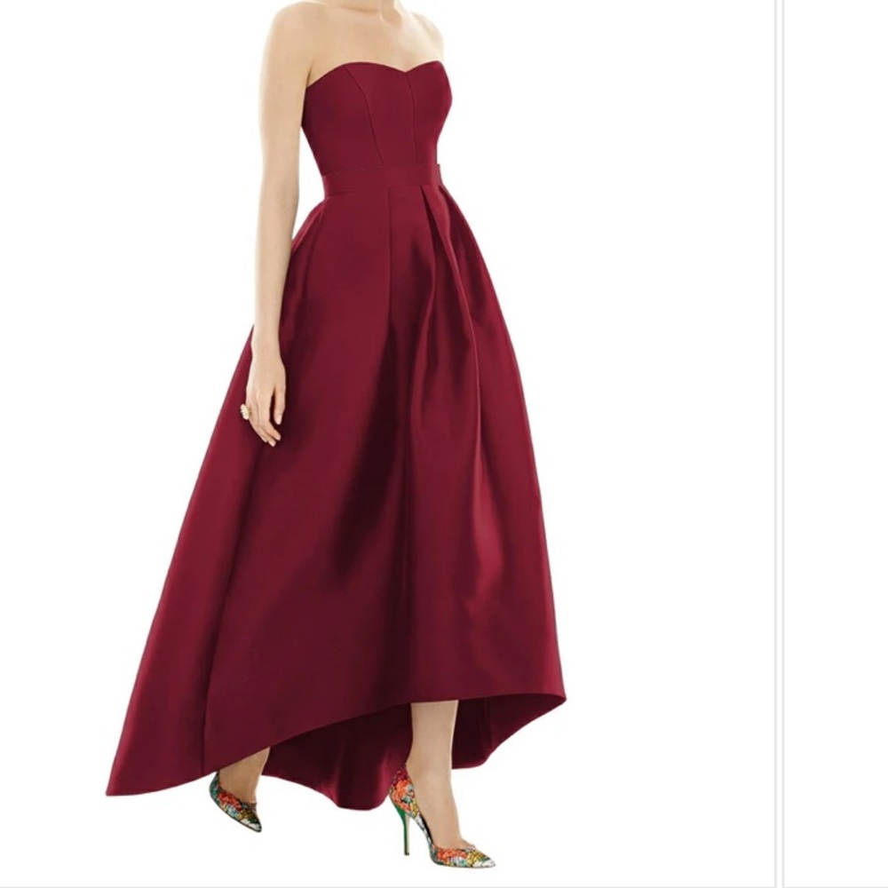Gorgeous Alfred Sung high low gown